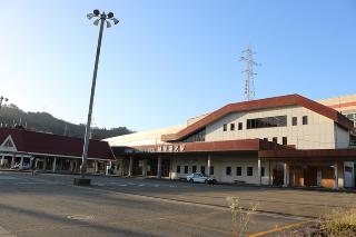 越後湯沢駅東口タクシー広場の全景写真