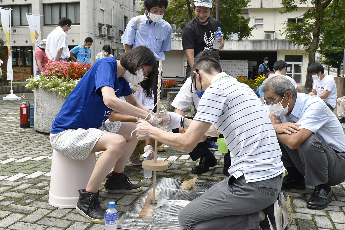 もう少しで火が着きそう